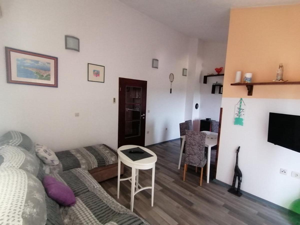 Apartman Perci Vrh Tar-Vabriga Exterior photo